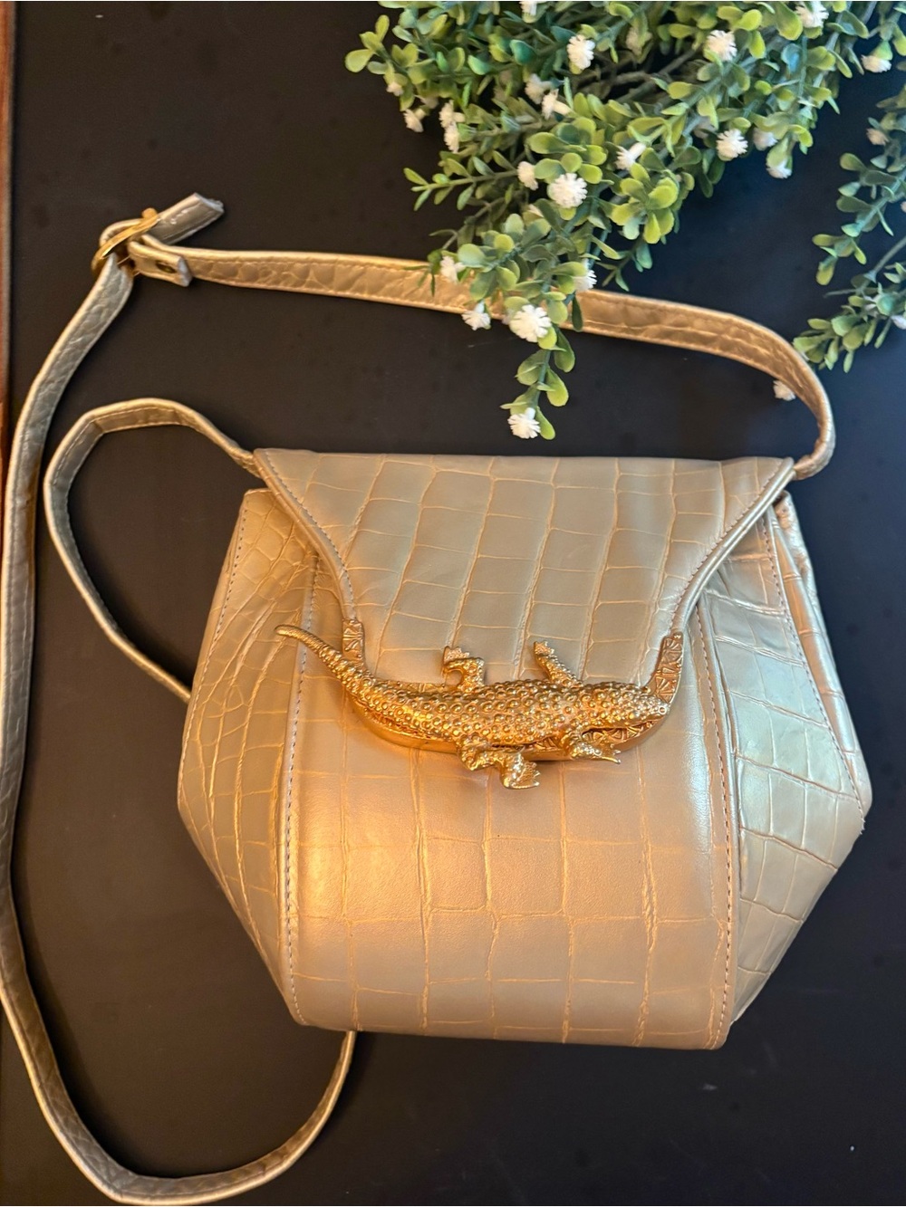 Vintage Made in USA Croc Embossed  Ivory Leather Heavy Metal Lizard Geco Accent